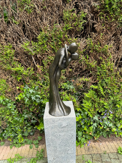 Casal apaixonado dançando em bronze - Estátua de jardim - Interior