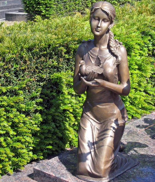 Girl with dove 58x23x32cm