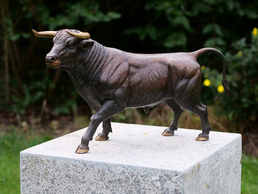 Bronzen Stier 28x14x49cm